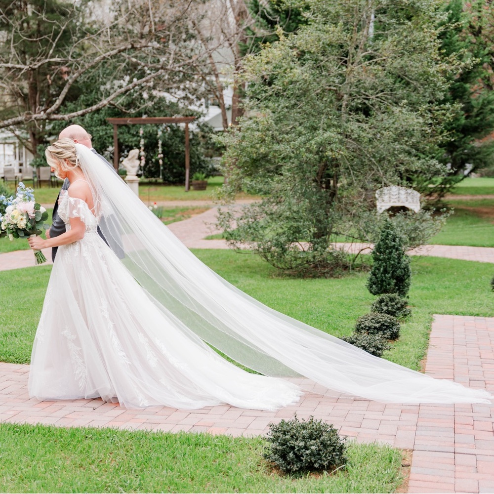 Crystal and Rhinestone Beaded Edge Wedding Veil - Ivory Royal Cathedral Length